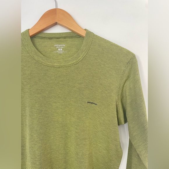 Patagonia Tops - Patagonia Womens green vintage capilene long sleeve base layer shirt size medium